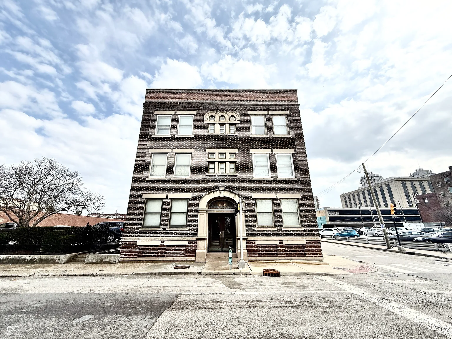 801 N Pennsylvania St APT B photo 1