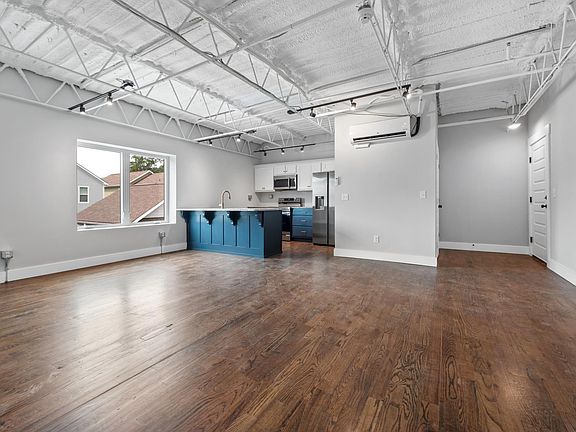 2nd image of 614 E Main St #206