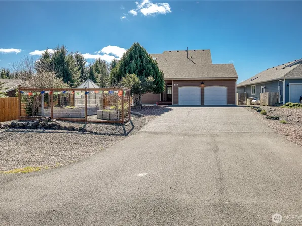 257 Chaparral Street SE, Ocean Shores, WA 98569