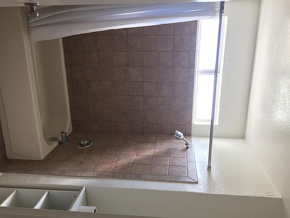 5th image of 15593 Tern St