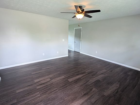2nd image of 17 Hawthorne Dr