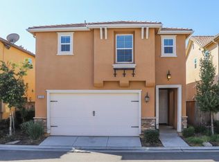 3239 W Reflections Dr, Fresno, CA 93711