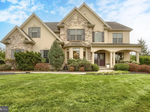 6445 McCormick Ln, Harrisburg, PA 17111