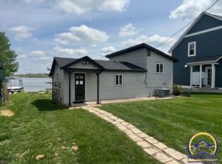 128 Kahola Rd, Council Grove, KS 66846