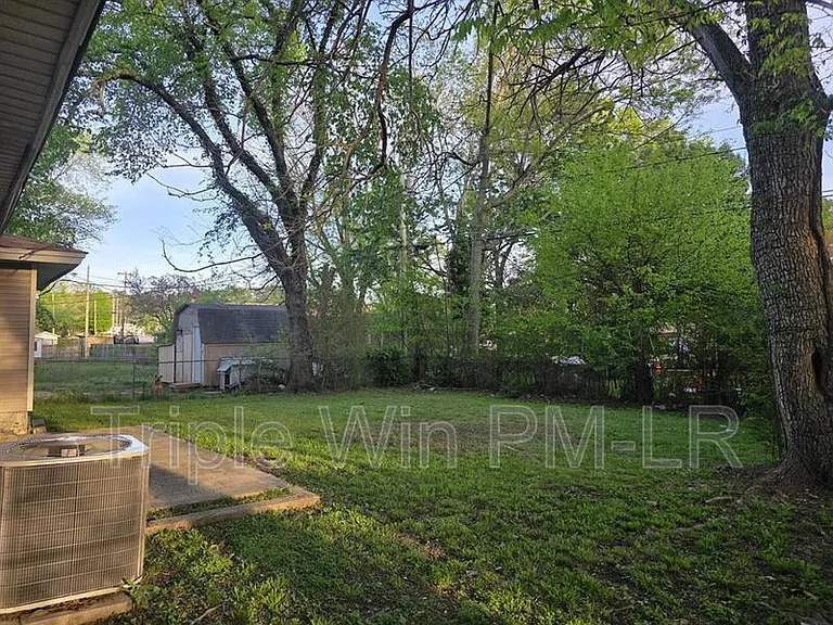 109 Farmere Cir — Photo 24