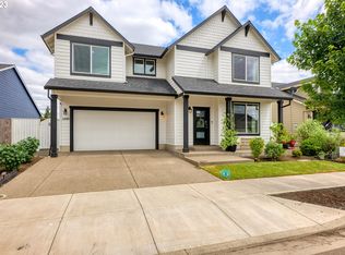 1480 Foxglove St, Woodburn, OR