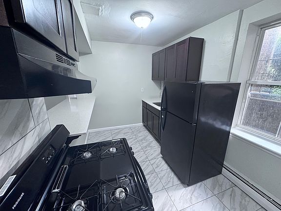 4th image of 111-112 Lincoln Ave #6A