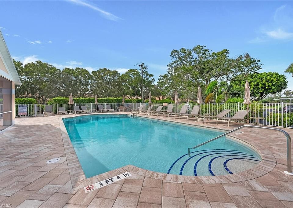 1st image of 760 Wiggins Lake DR #201
