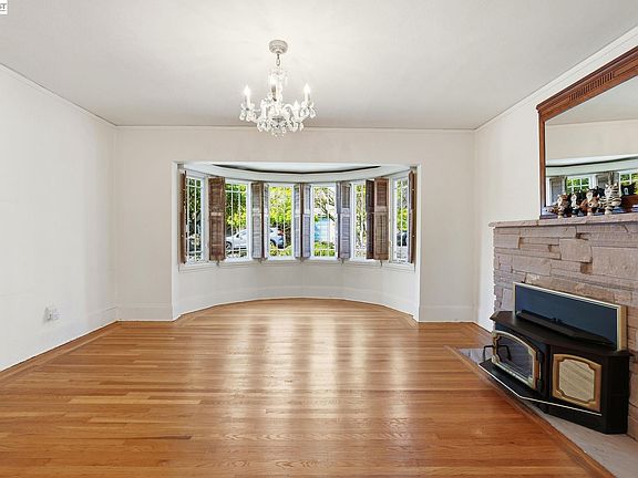 5th image of 1130 Ranleigh Way