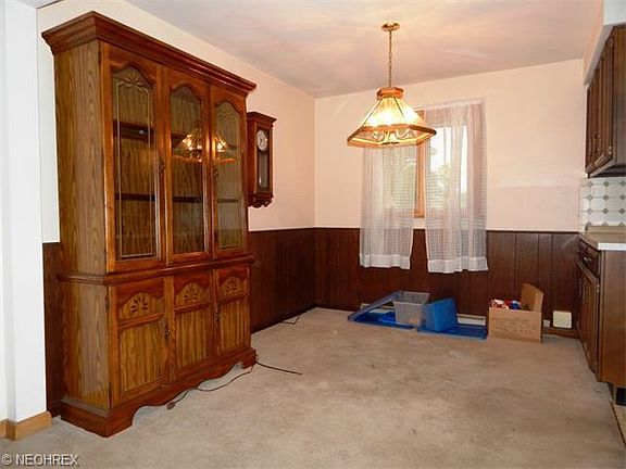 5th image of 235 Knollwood Dr