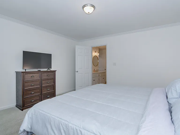 2044 Lillian Dr #1 — Photo 16