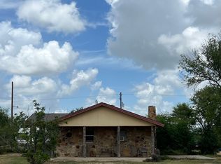 3511 HIGHWAY 85, Carrizo Springs, TX 78834