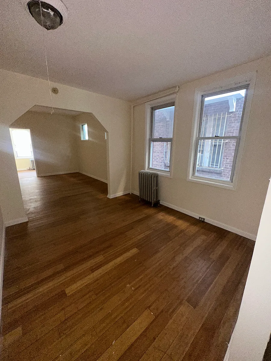 Building Photo - 180 Bergen Ave #1