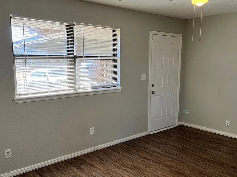 955 SW 4th Pl — Photo 22