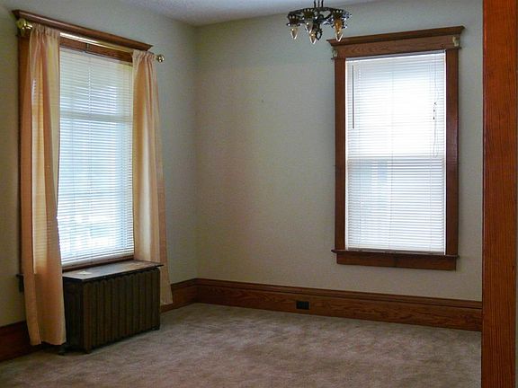 5th image of 112 E Fair Ave