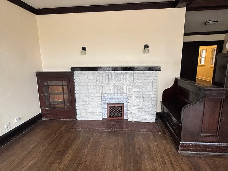 2132 Broadway St #1 — Photo 2