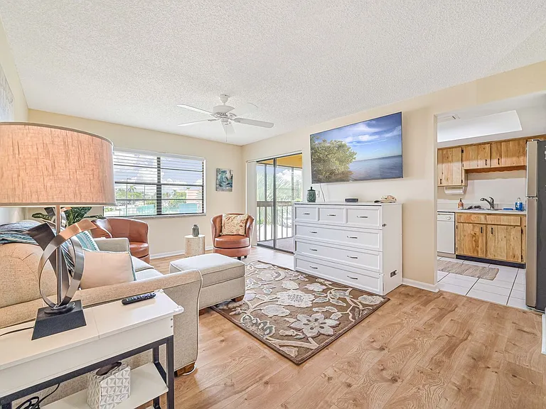 6108 Whiskey Creek Dr #107 — Photo 8