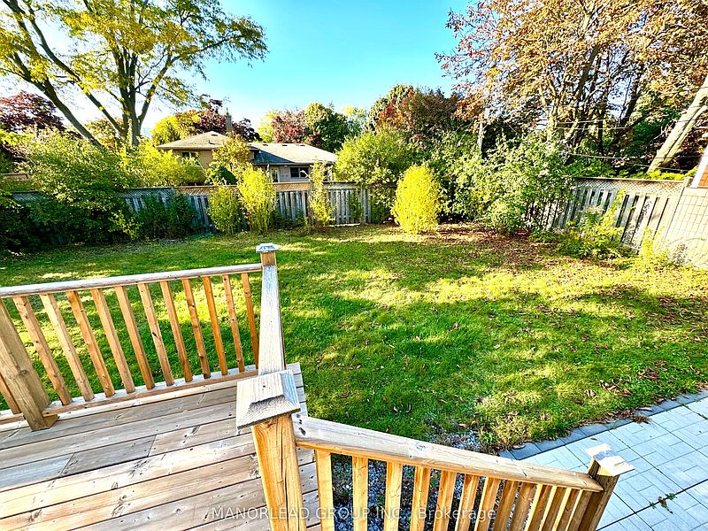 Toronto House for rent - 5 Bedrooms — photo 8