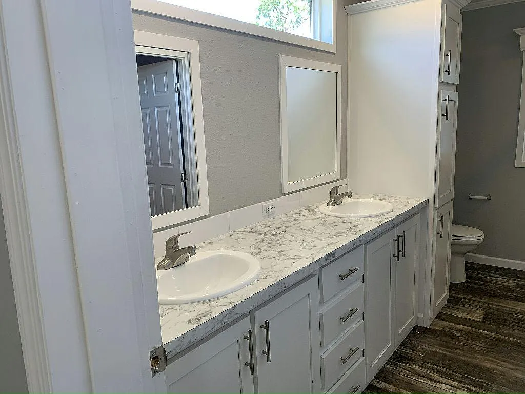 2 bed, 2.0 bath, 1200 sqft, $1,199 — Photo 2