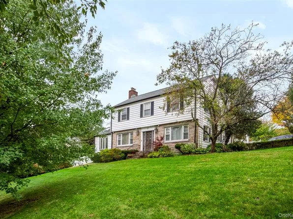 27 Parkview Drive, Bronxville, NY 10708