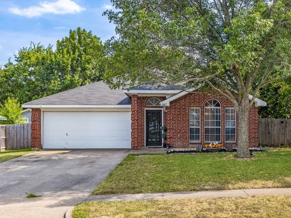 1107 Castleman Dr, Cedar Hill, TX 75104