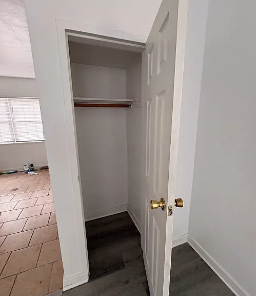 917 N Prairie Ave — Photo 4