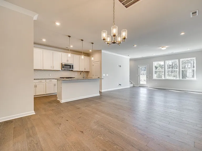 229 Brooks Springs Dr — Photo 6