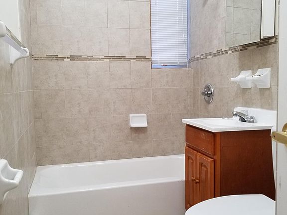 Beautiful bathroom!