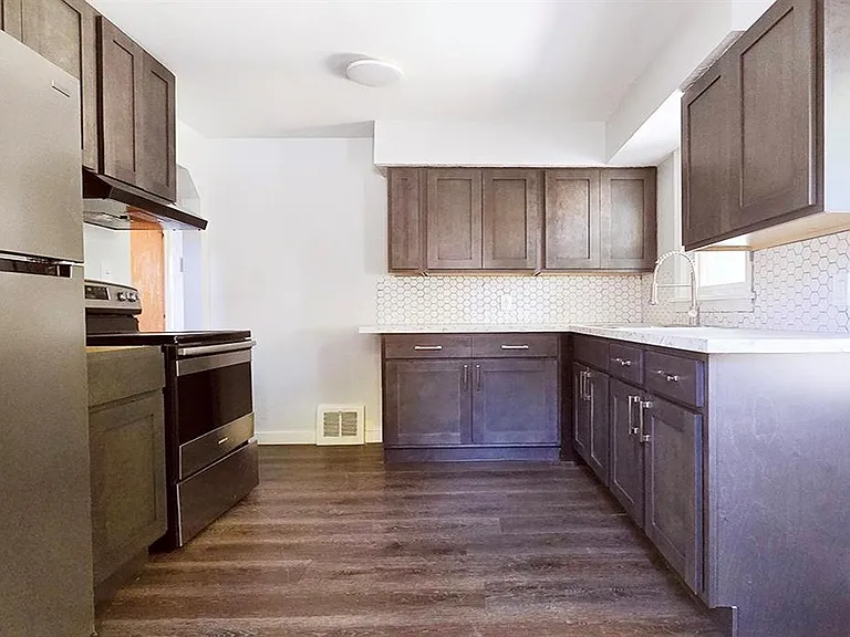 5923 Edgewood Rd — Photo 4