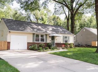 7519 Lowell Ave, Overland Park, KS 66204