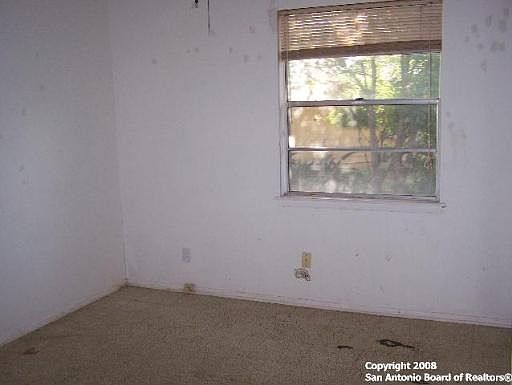 4th image of 5906 HAZEL VALLEY DR