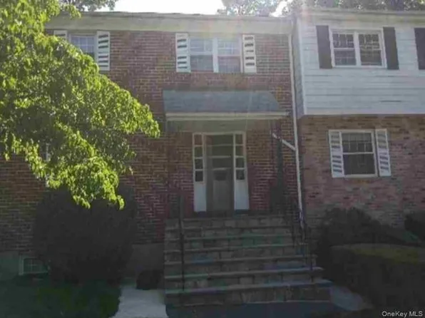 513 Woodland Hills Road, White Plains, NY 10603