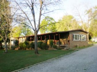 552 Shasta Park Dr, Shasta Lake, CA 96019