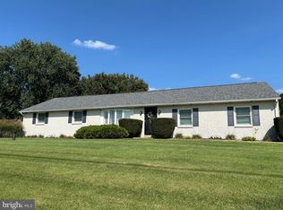 1 Saddler Dr, Christiana, PA 17509