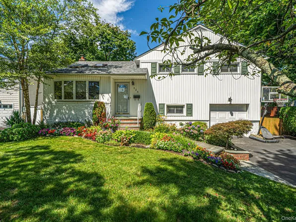 838 Virginia Avenue, North Bellmore, NY 11710
