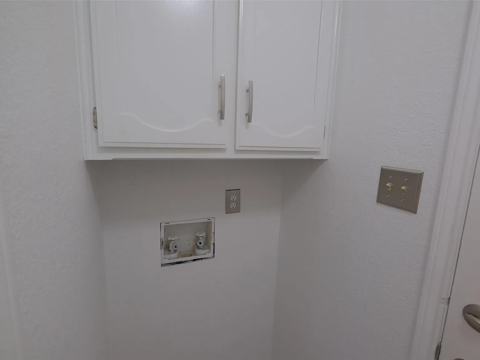 2 bed, 2.5 bath, 1600 sqft, $2,155 — Photo 1