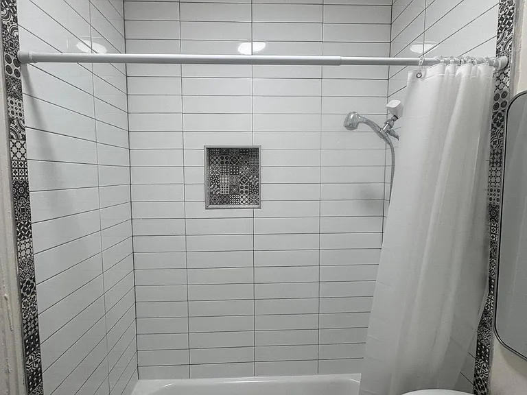542 N Alexandria Ave #206 — Photo 5