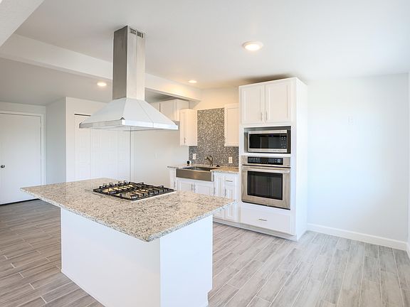 3rd image of 8936 Mellon Dr