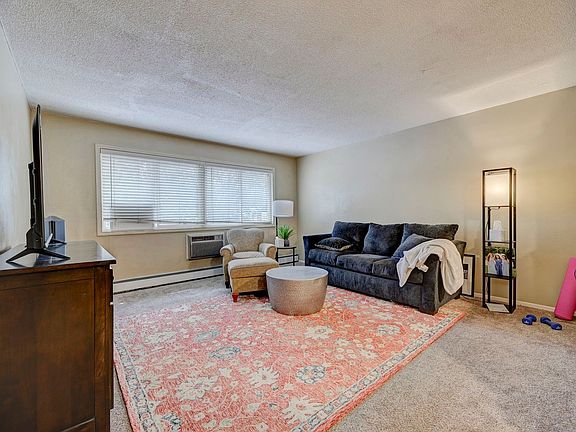 4th image of 229 N Hancock Ave APT 202
