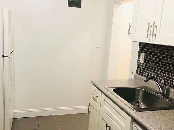 4th image of 24-24 27th St #1