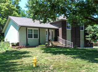 409 S Ridge Dr, Olathe, KS 66061