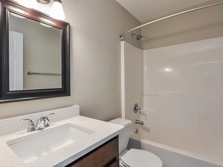 717 Hay River St — Photo 15