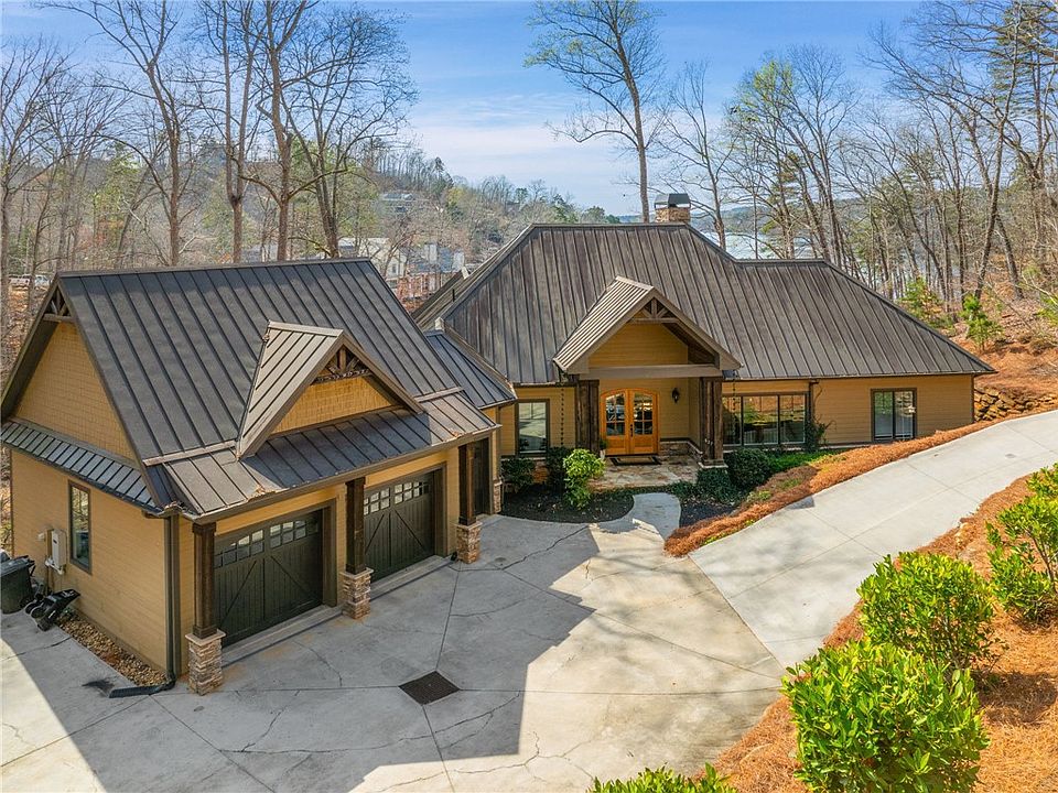 1st image of 827 Top Ridge Dr