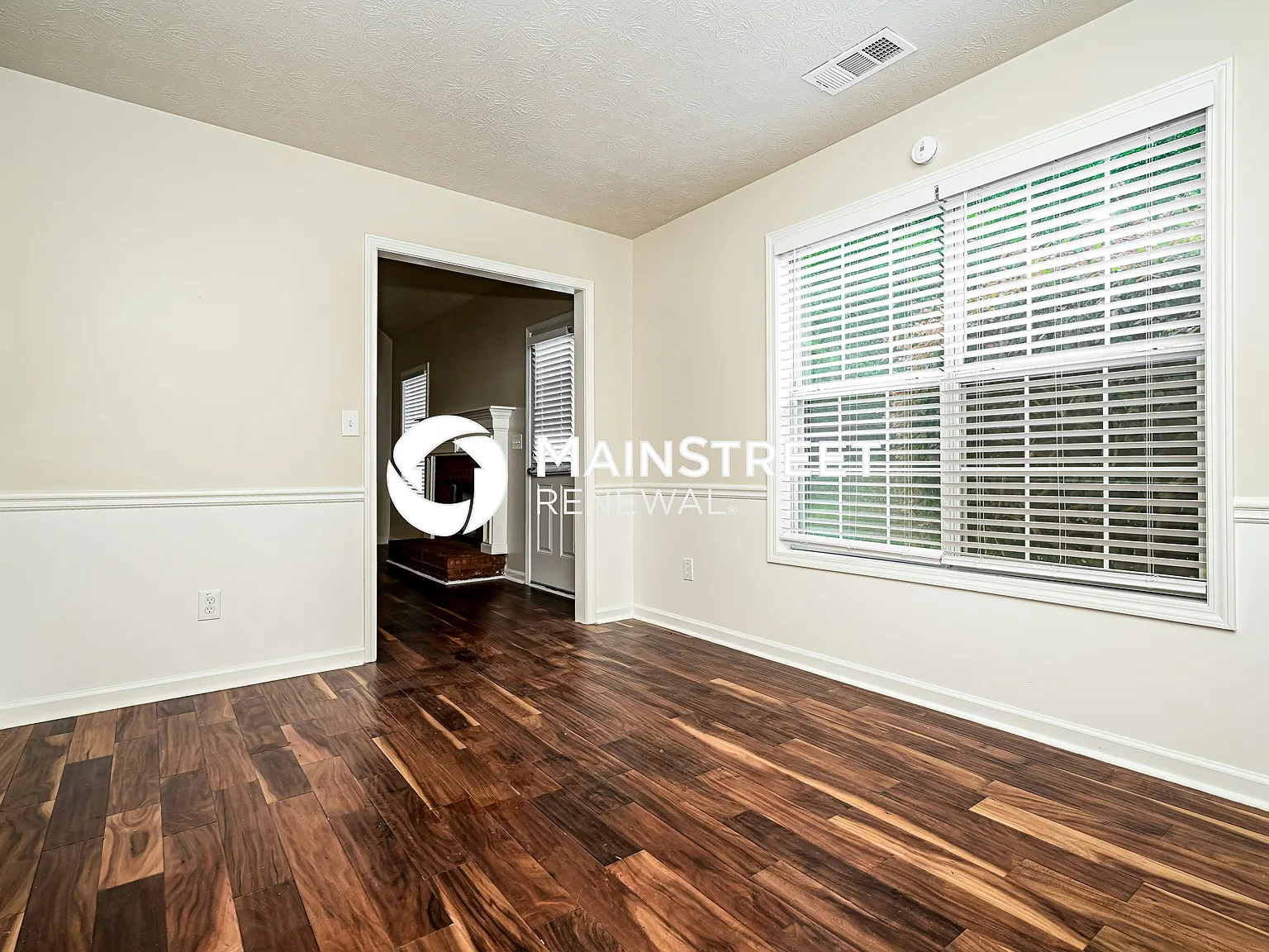 30 Berkshire Dr — Photo 3