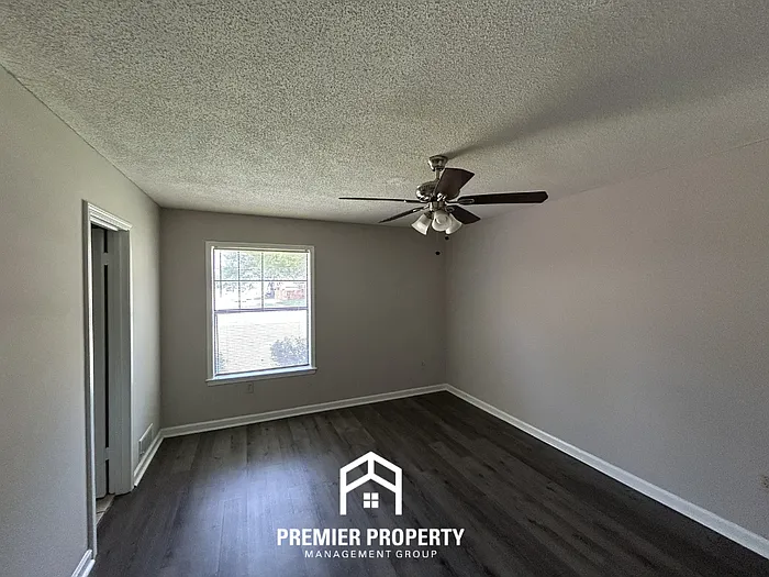 3857 Clemmer Dr — Photo 9