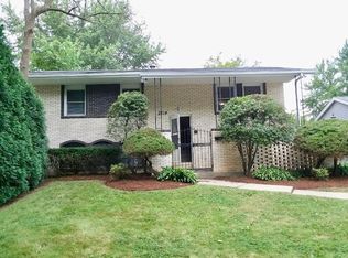 2114 Kristan Ave, North Chicago, IL