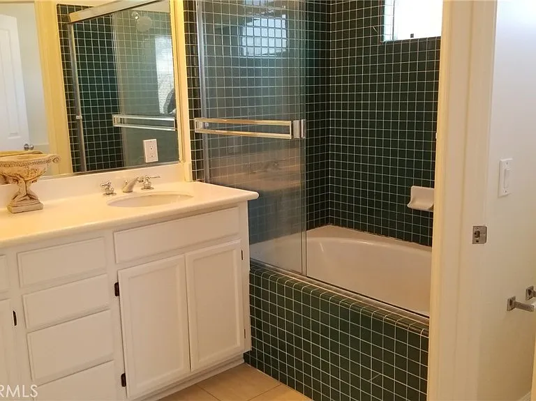 13440 N Bowers Ct — Photo 22