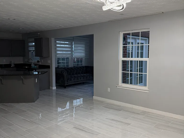 1570 Cedar Creek Dr — Photo 5
