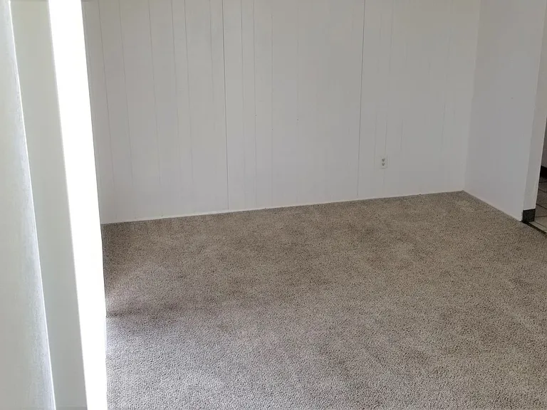 752 N Irving St — Photo 5