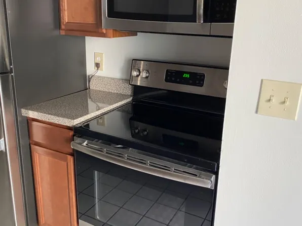 2445 Madison Rd, Cincinnati, OH